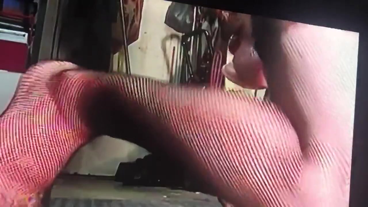 Anal Pleasure With A Big Vibrating Dildo