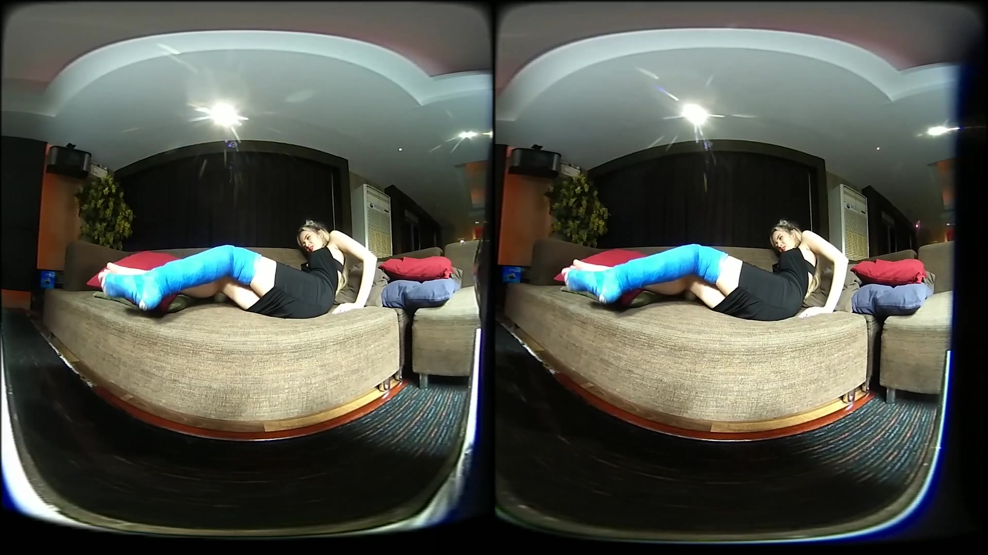 Girl With Long Cast Leg On A Couch (LCL) - VRpussyVision