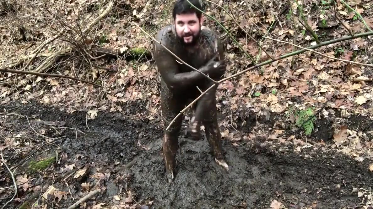 Fag Ryan Geraghty Playing In Mud
