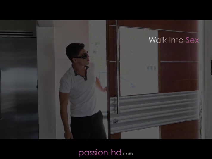 Passion-HD Video: Holly Michaels