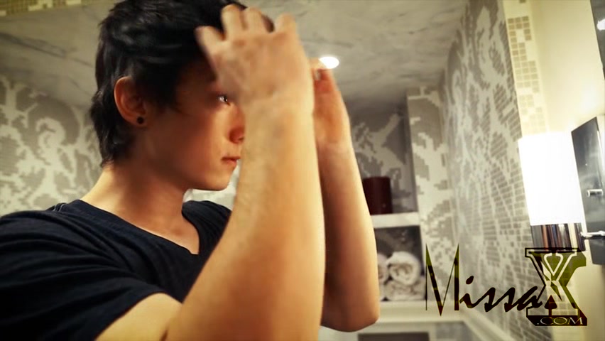 ARCHIVE: Gender Change Alien Panties II