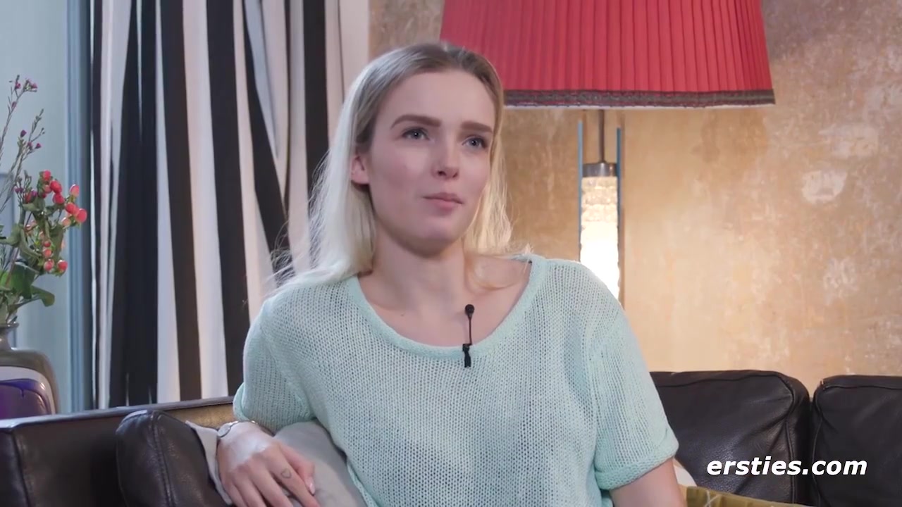 Die Blonde Sandy S Macht Es Sich Selbst Mit Einem