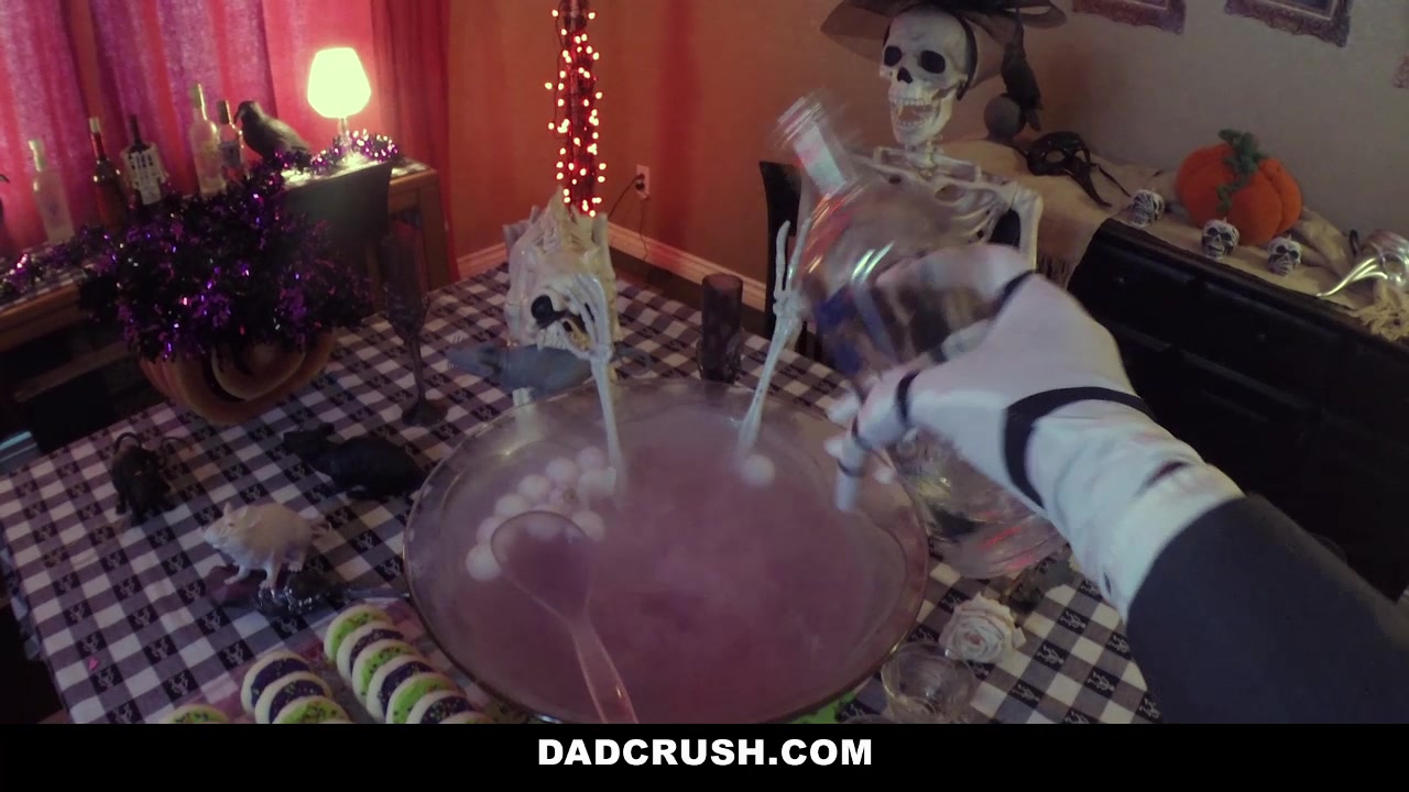 DadCrush - Hot teen 18+ Seduces And Fucks Step-DAD