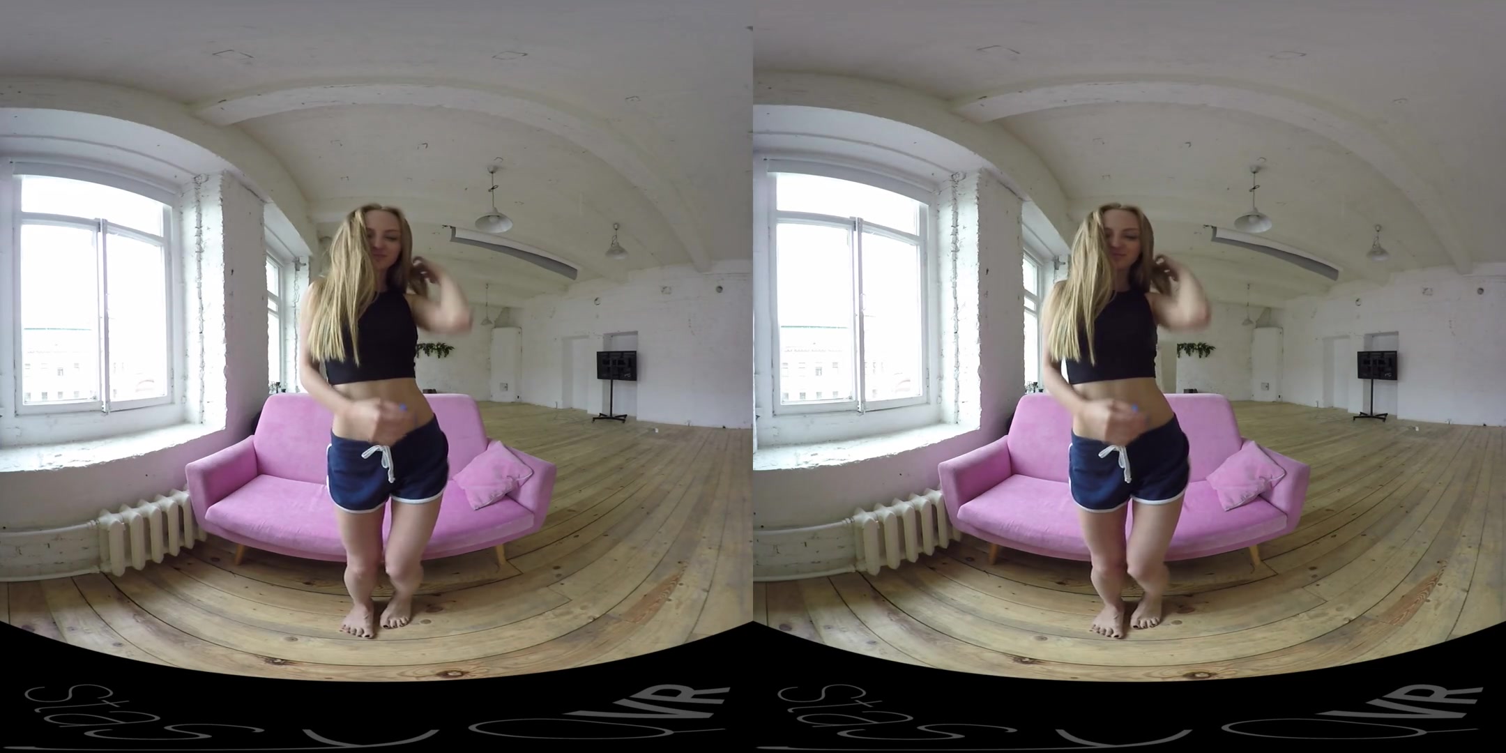 Tight Blonde Morning Striptease - StasyQVR