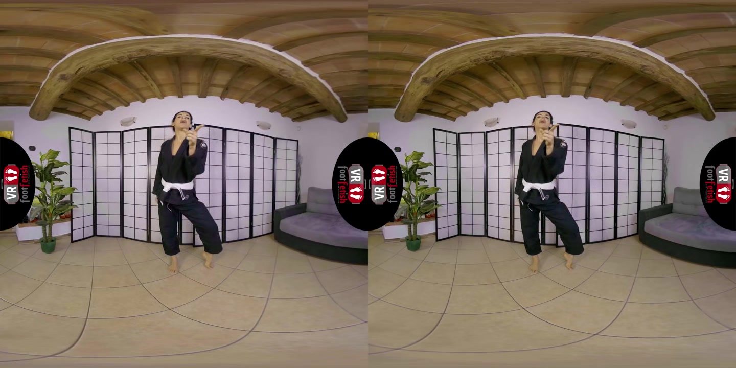Karate Master Bianca Blance Uses Her Sexy Feet And Wrinkled Soles - VRFootFetish
