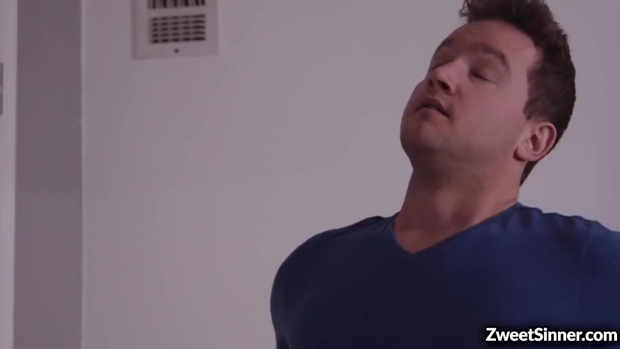 Let Stepson Gave Her An Intense Orgasm