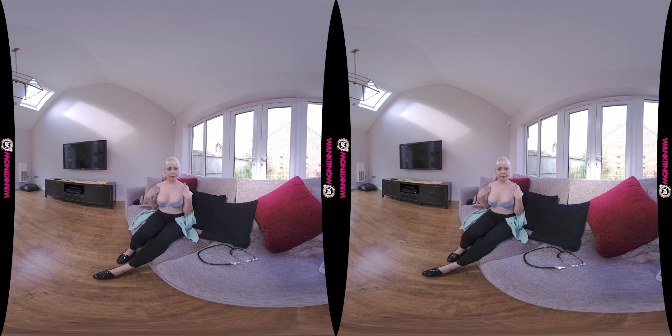 Wanking Addiction featuring Cherry English - WankitNowVR