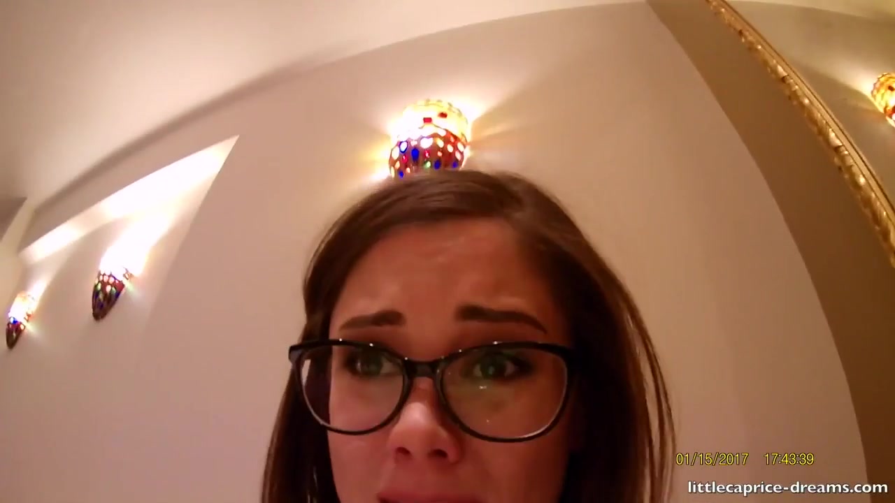 PORNLIFESTYLE one night in Venice - Little Caprice Dreams