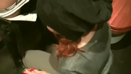 Foxy hotty sucks jocks in the restaurant