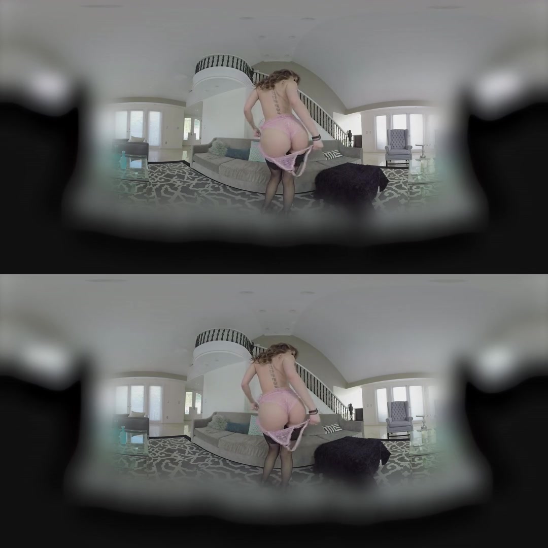 Riley Reid in The GFE Collection: Pink and Petite - HoloGirlsVR