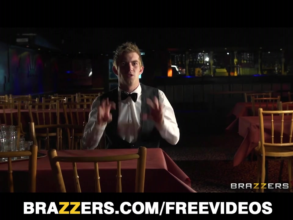 Brazzers - HAWT UK waitress Jasmine Jae is taught to squirt