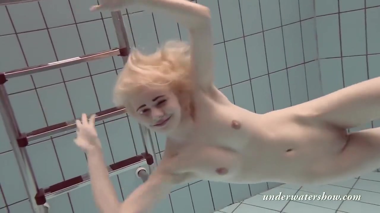Blonde Babe Okuneva Shaved Pussy Underwater Swimming