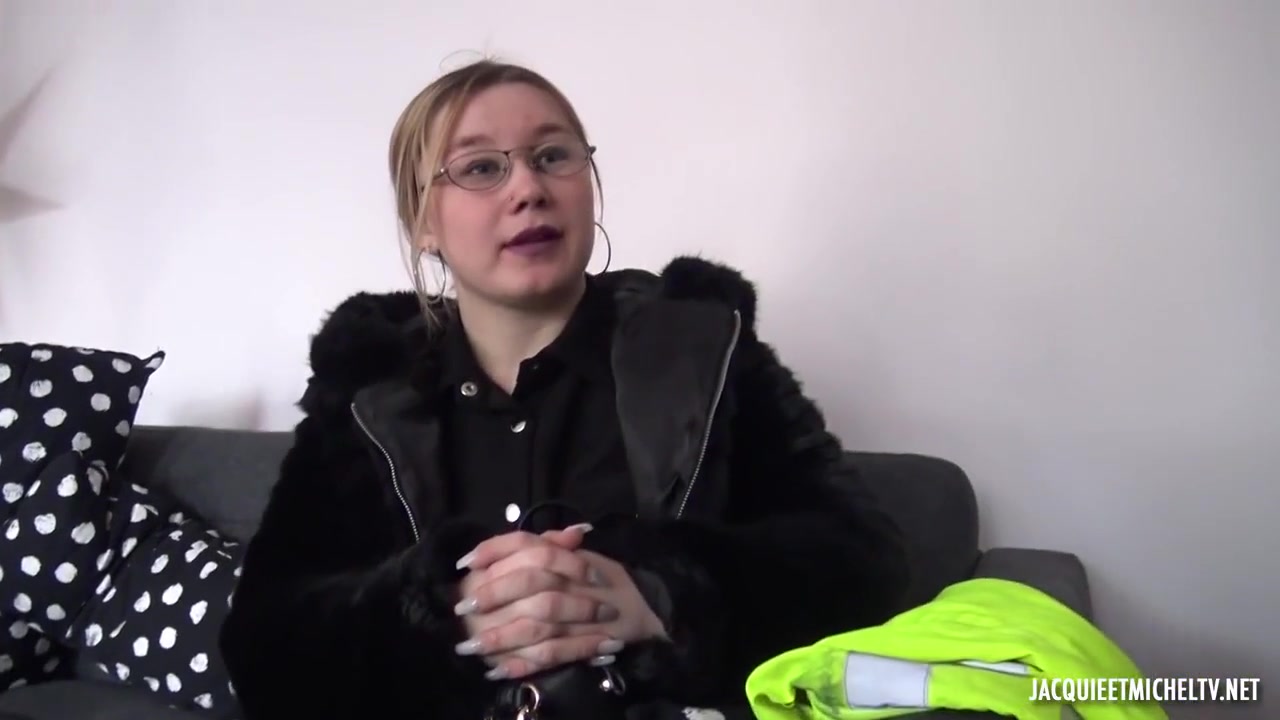 Oceane 22 Supports The Yellow Vests