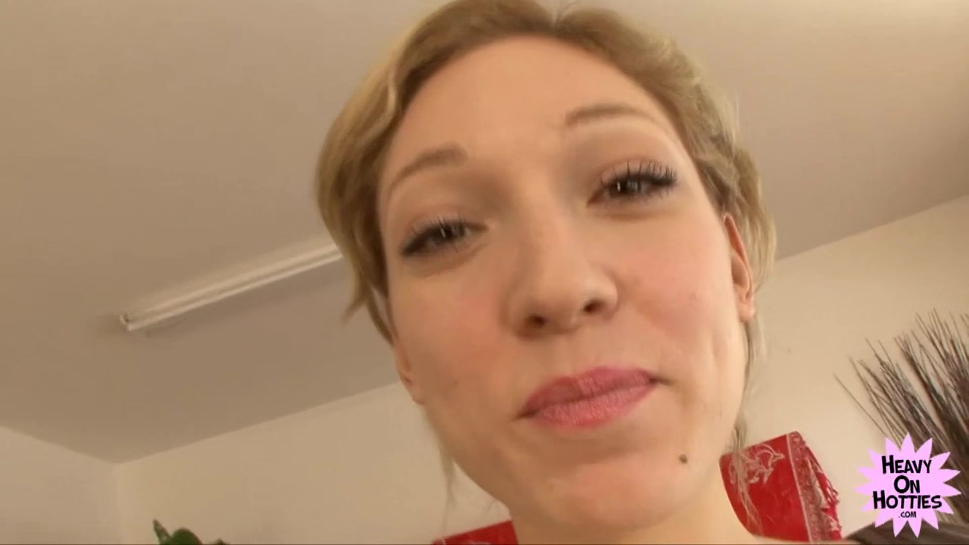 Proof Why USA is number one With Lily Labeau - HeavyOnHotties