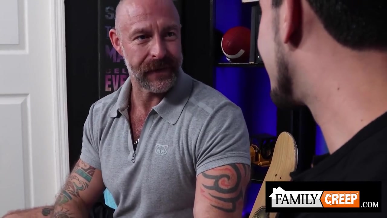 Musclebear Montreal - Barebacks His Hairy Twink Stepson Good