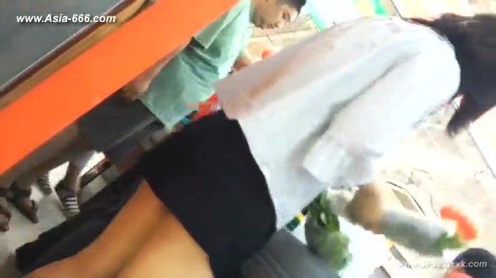peeping chinese amateur upskirt.7