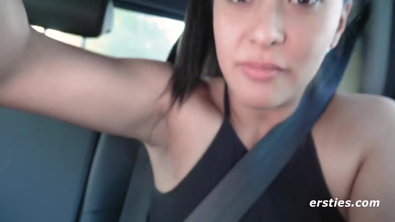 Sexy Jin Masturbates While Being Drove Around In A Taxi