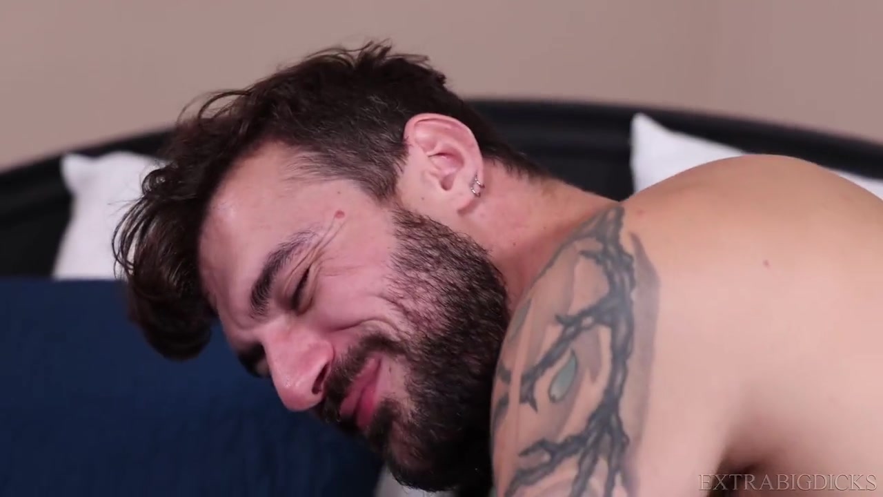 26. Dark Tats And Tight Asses With Aaron Trainer