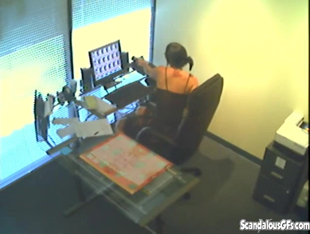 Office slut caught as she masturbates