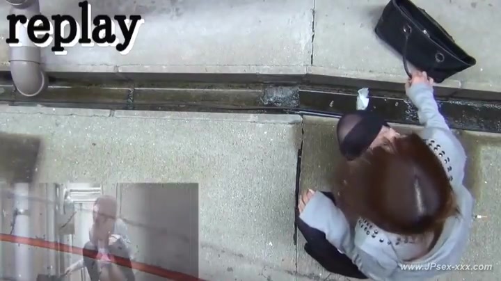chinese girls go to the toilet.18