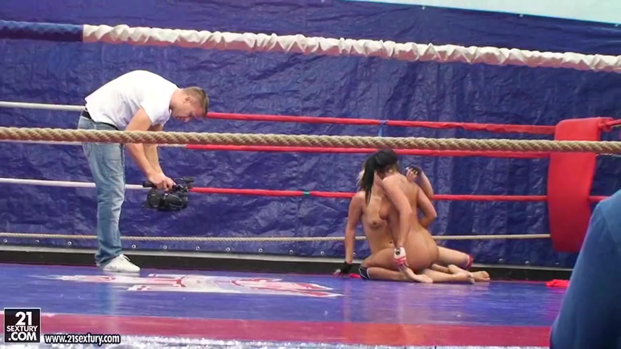 Brandy Smile performed a nude fighting with a sexy babe