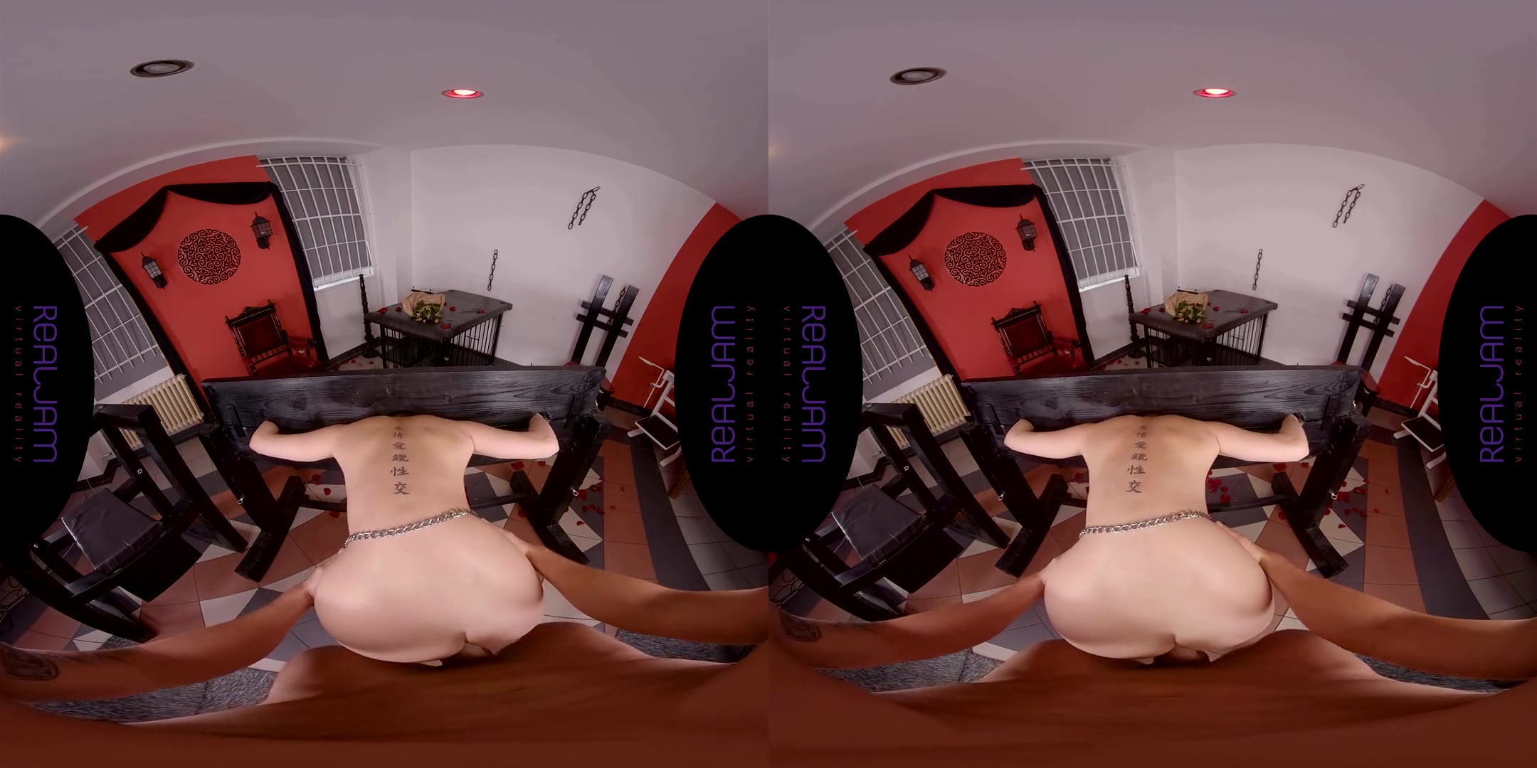 Lady Dee in BDSM: Prickly Roses - RealJamVR