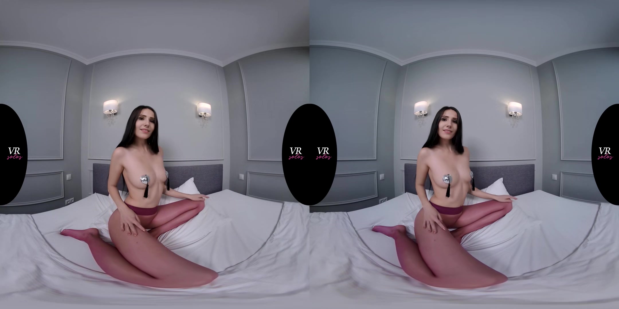 Vanessa’S First Vr Experience - Cute Brunette Solo