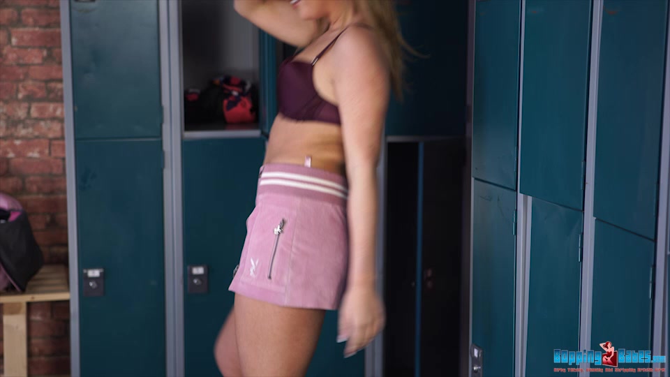 Sophie Star - Changing Room Perv - BoppingBabes
