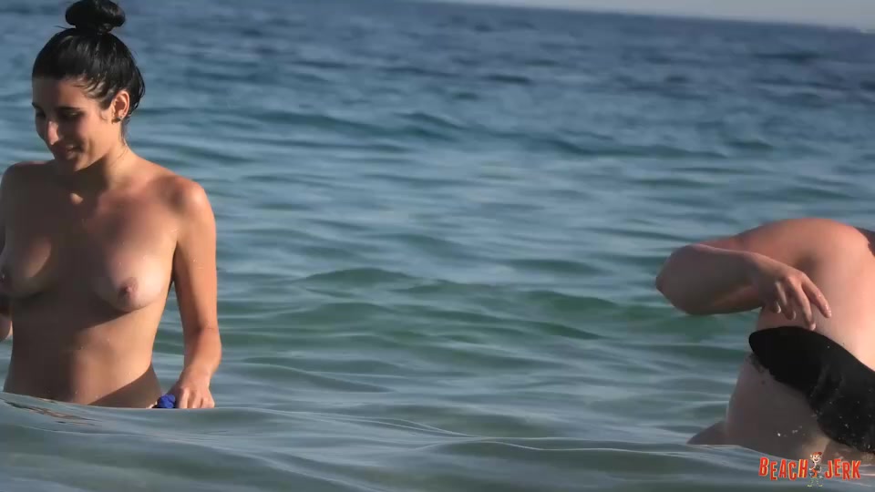 Wet and nice - BeachJerk