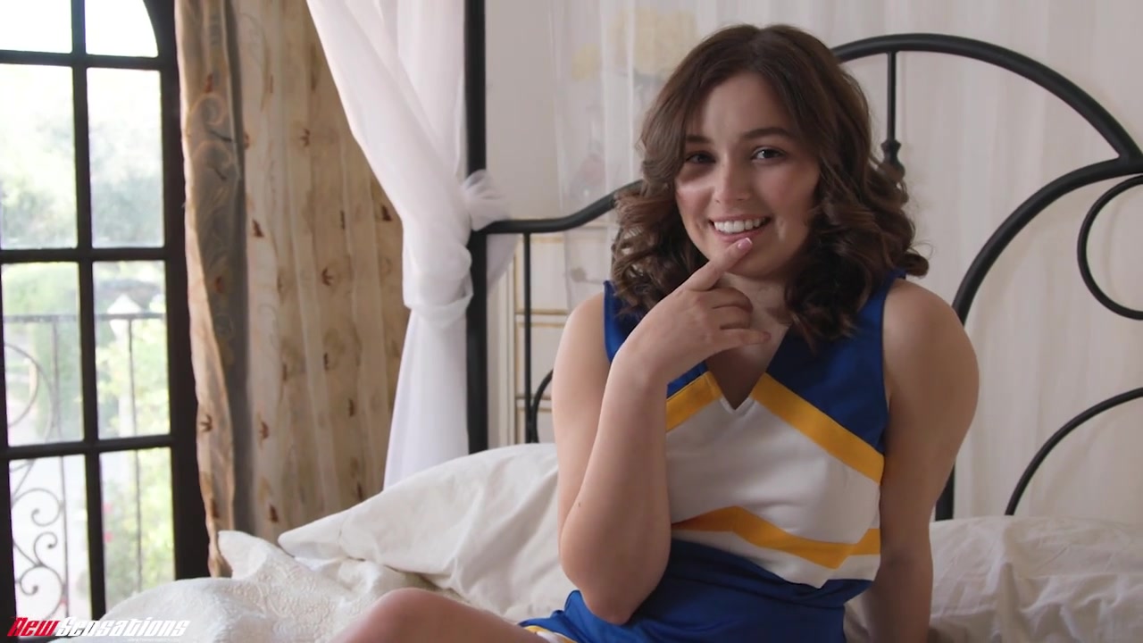 Cheerleaders In Heat - INTERVIEWS - NewSensations