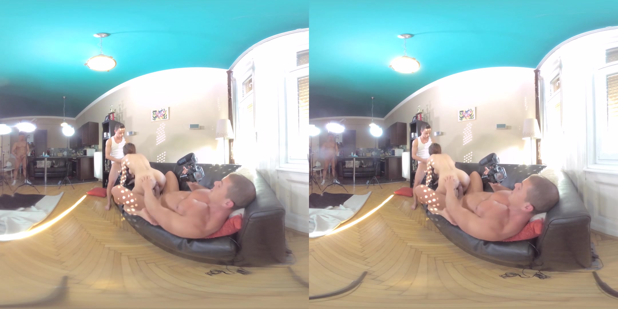 Nicole Love GangBang - PornoDanVR