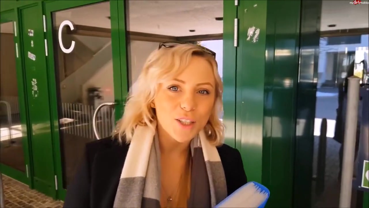 Lilli Vanilli In Vor Der Uni Abgeschleppt