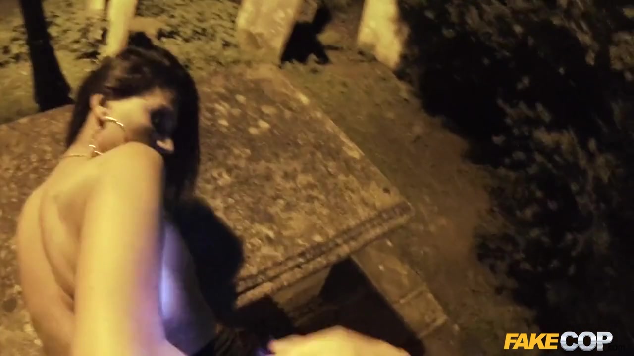 Eva in The Graveyard Shift : Halloween anal sex special - FakeCop