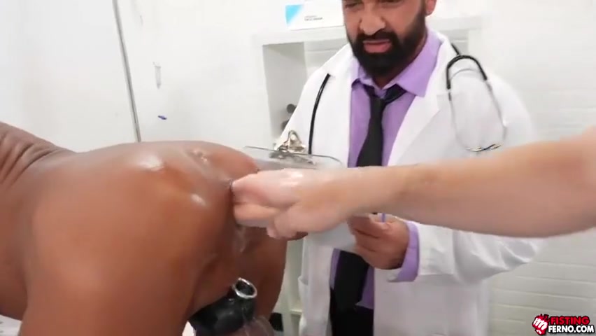 Wrex Wylde And Dominic Pacifico In Asshole Is Open For Two Fist Of Dominic And Nathan