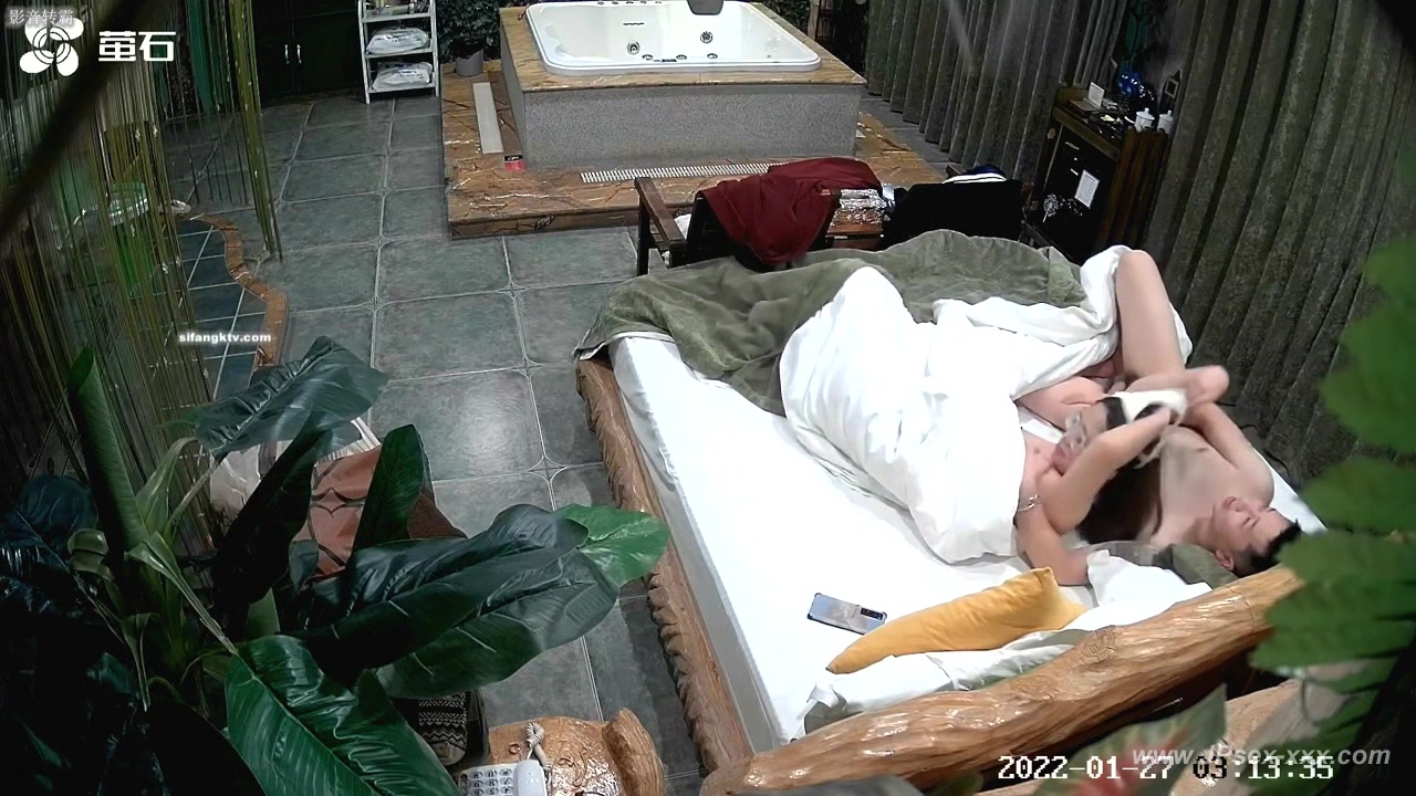 Hackers use the camera to remote monitoring of a lover's home life.556