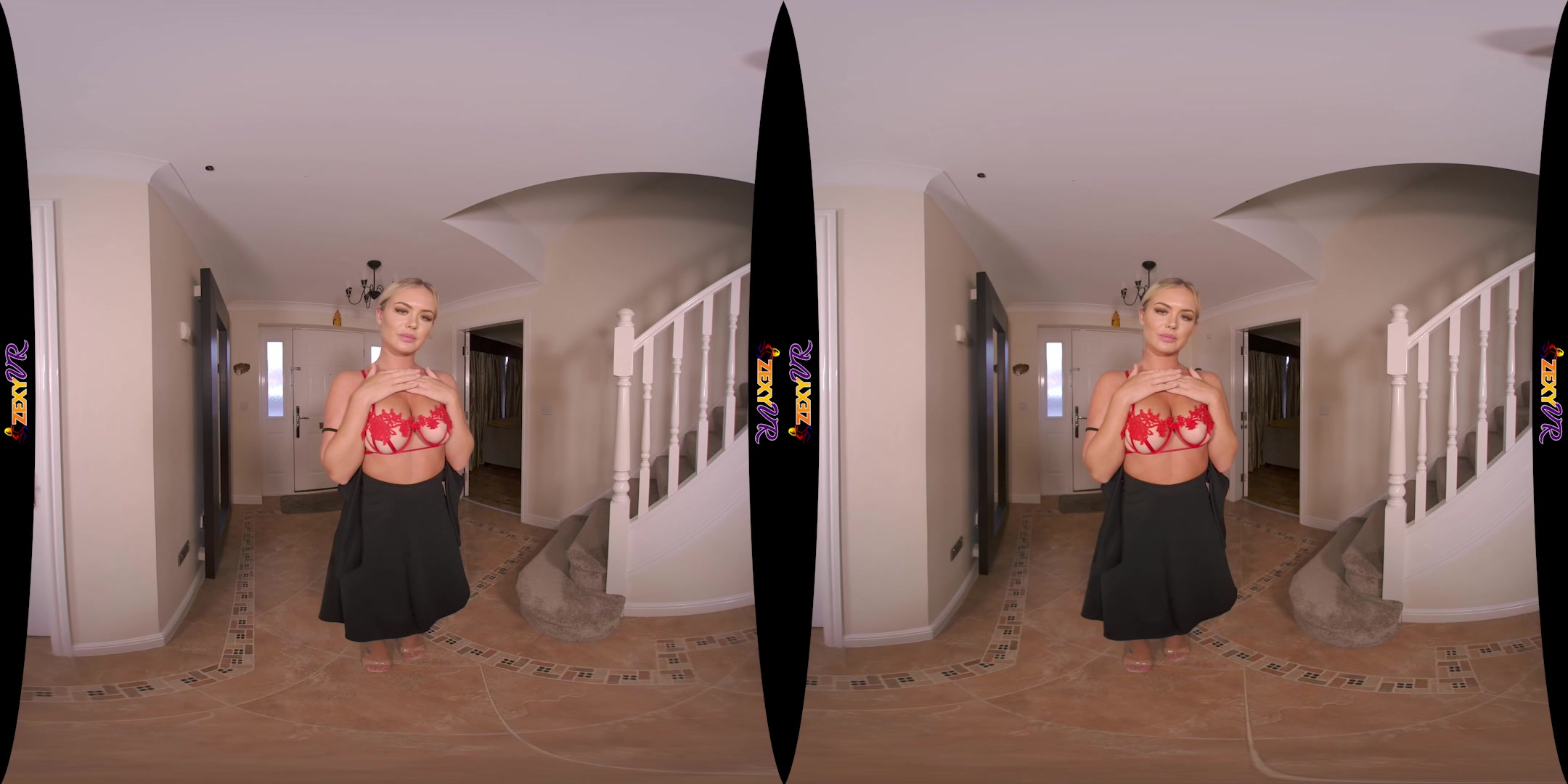 Sexy & Seductive featuring Louise - ZexyVR