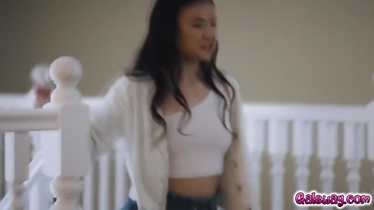 Lulu Chu, Louise Louellen And Jennie Rose - And Getting Closer In Bed
