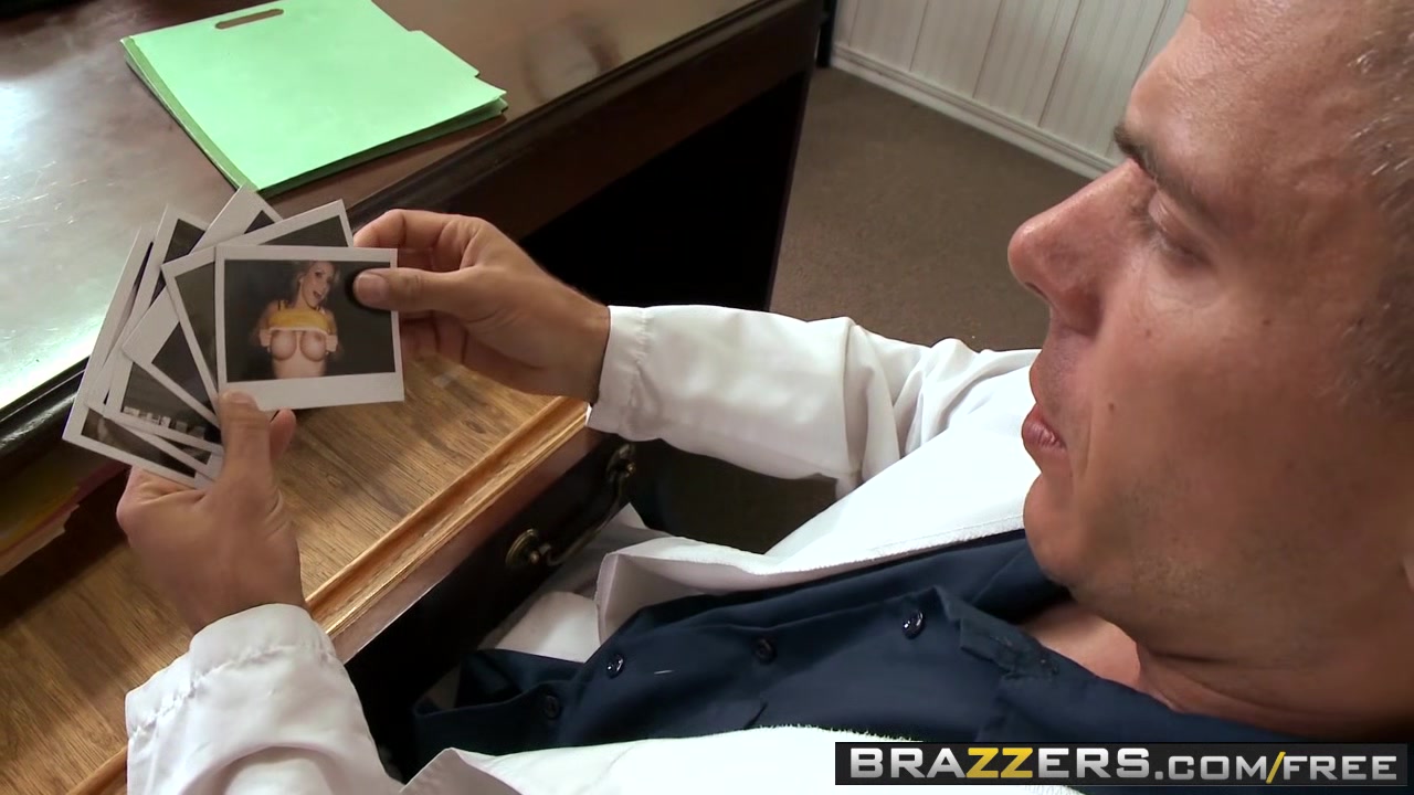 Brazzers - Doctors Adventure - Alexis Texas has a bad case of Big cock Fever