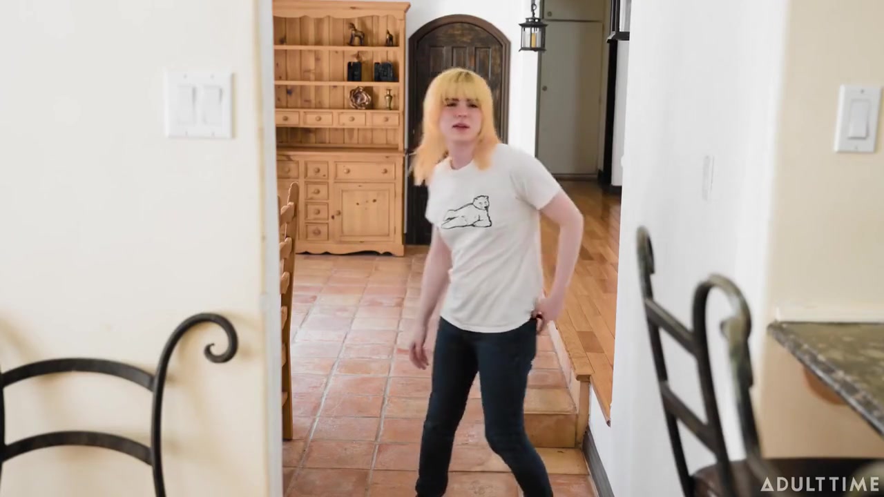 The Roomm - Jean Hollywood, Holly Wood And Cam Damage