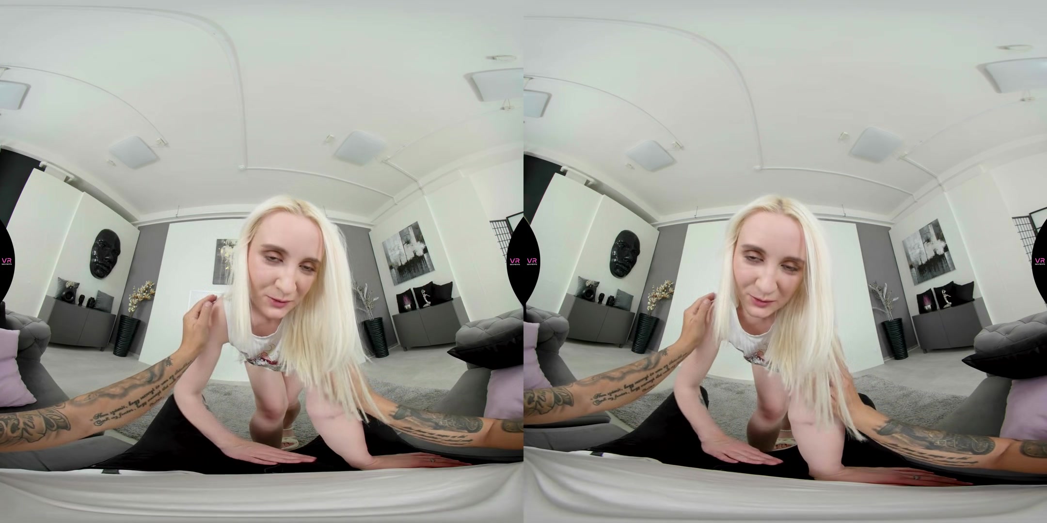 Sweet blondie Daruma will make you cum