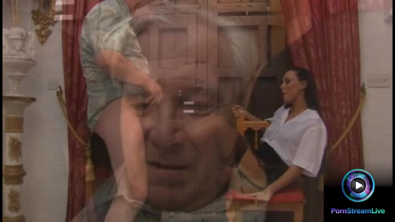Valentina Velasquez gives sensual footjob to grandpa