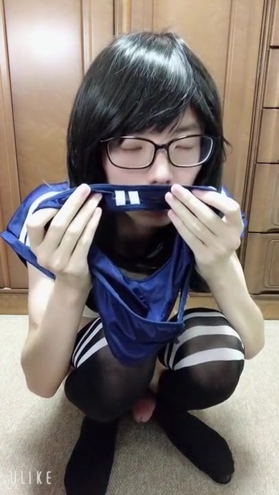 ブルマコスでオtニー Masturbation In Bloomer Cosplay