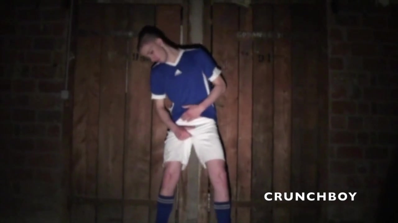 Sexy ebony fucked by sneaker boy in basement - CrunchBoy
