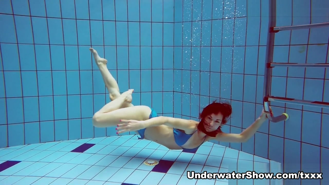 Martina Video - UnderwaterShow