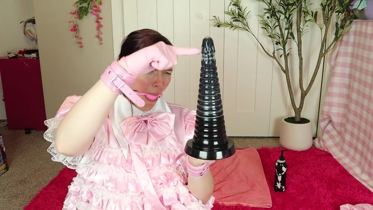 Frilly Sissy Doll Stretches Her Hole - Doll Hole