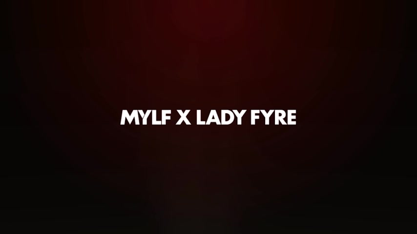 Playing With Stepmoms Fyre Crotch - MYLF