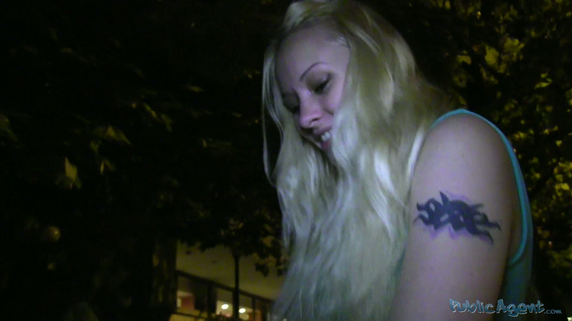 PublicAgent Clip. Lola