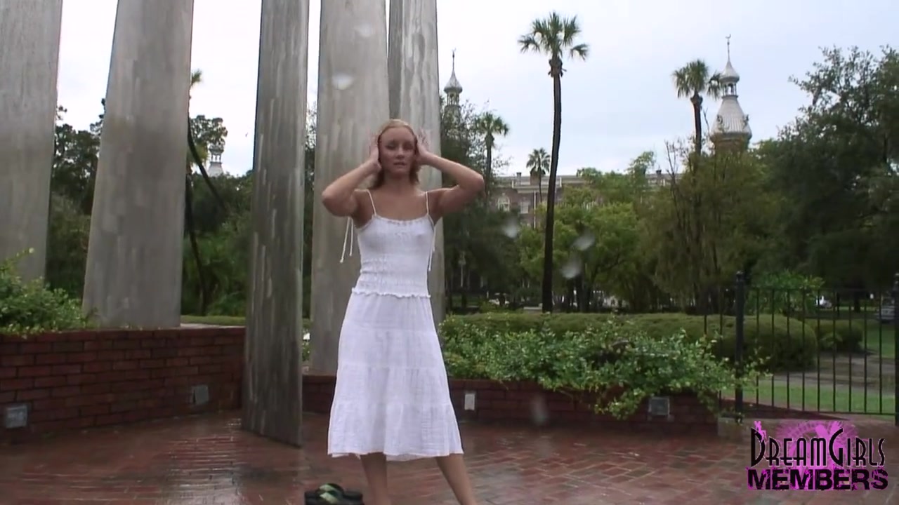 Crazy Home Video Streaking Naked Through Downtown Tampa - DreamGirlsMembers