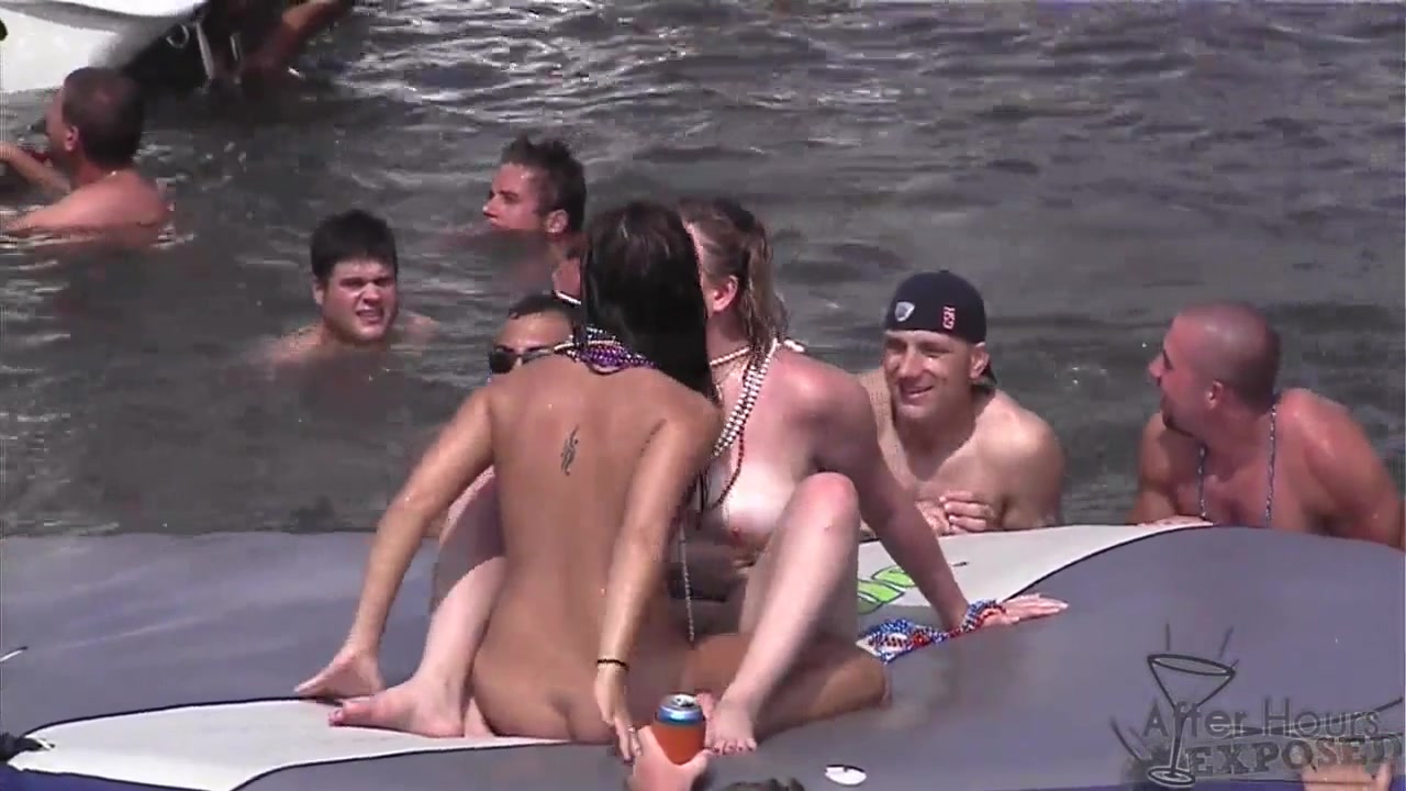 Hot Girls Letting Random Guys Take Turns Licking Pussy in Public - AfterHoursExposed