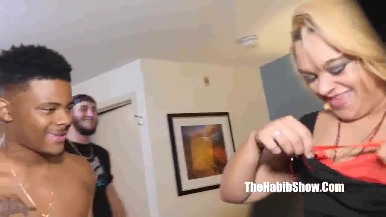 Creo Momma Fucks Hubby N Best Friend